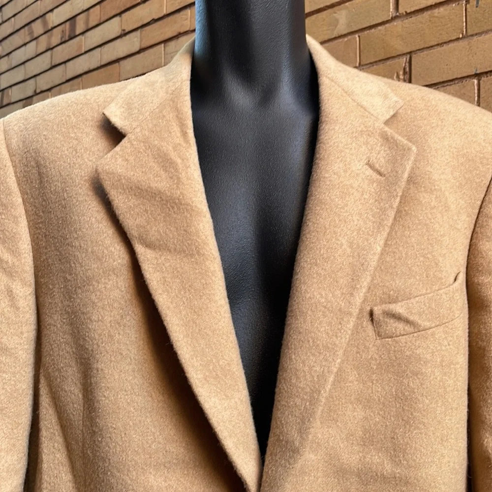 Vintage Evan Picone beige sport coat Measurements